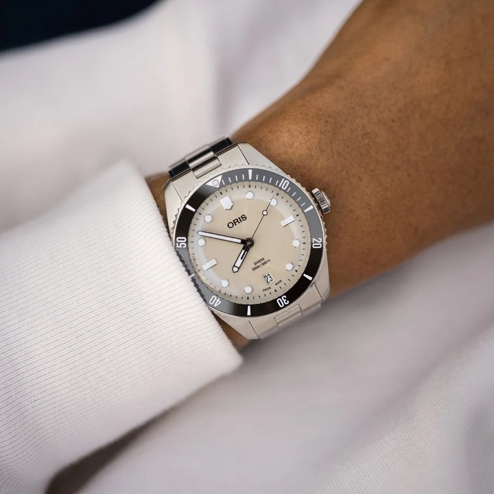 Bild von Oris Divers Date
