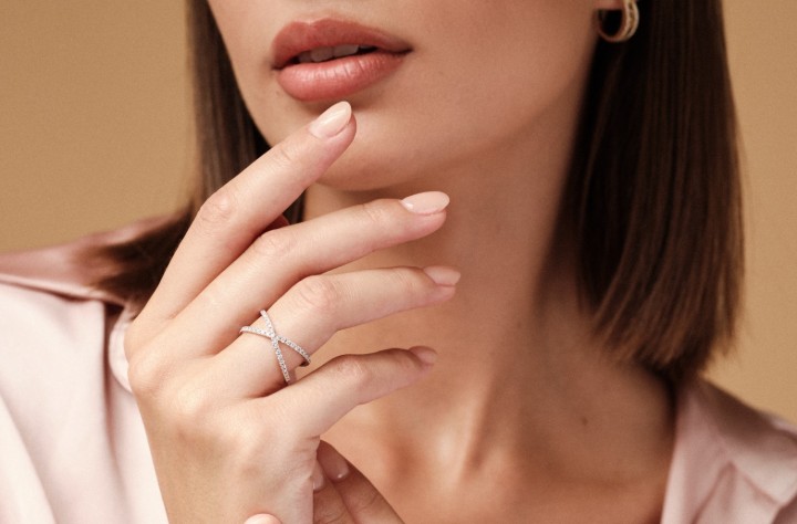 Bild von Ring LOEE Pure aus Weißgold mit Diamanten