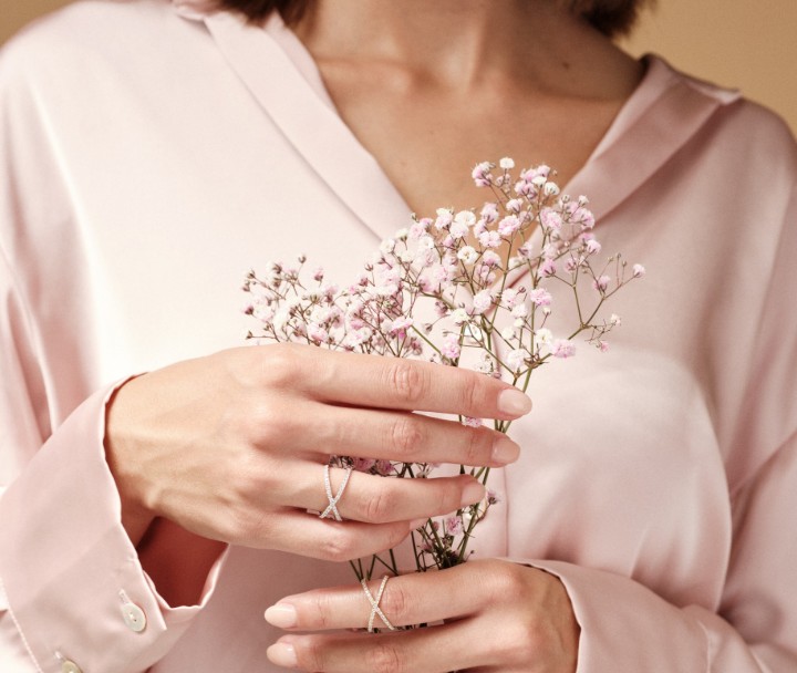 Bild von Ring LOEE Pure aus Weißgold mit Diamanten