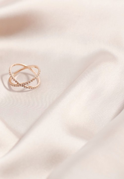 Bild von Ring LOEE Pure aus Roségold mit Diamanten