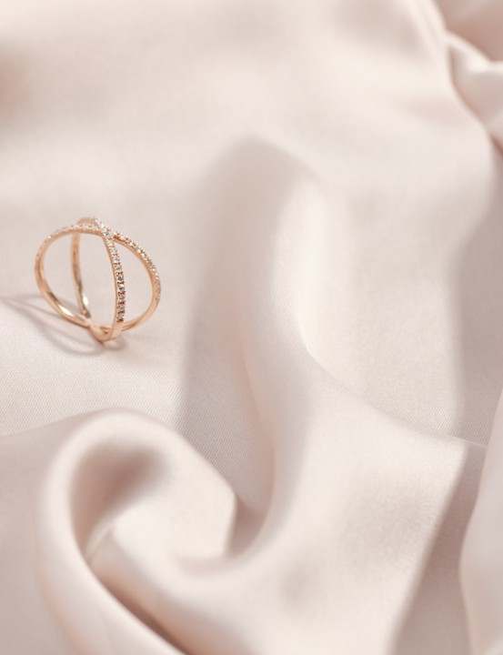Bild von Ring LOEE Pure aus Roségold mit Diamanten
