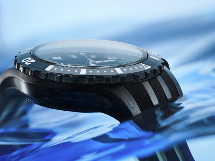 Bild von Swatch Black Sea Nettle