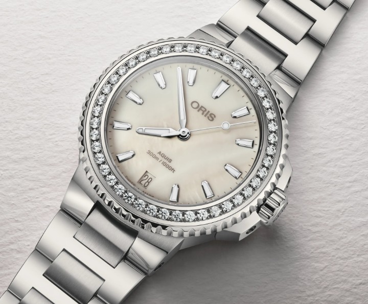 Bild von Oris Aquis Date Diamonds