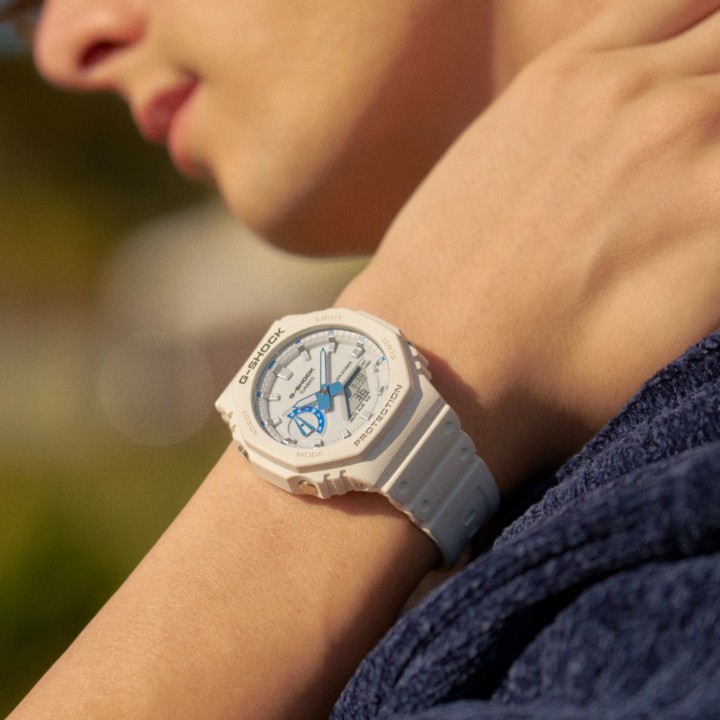Bild von Casio G-Shock Carbon Core Guard Hidden Glow Series