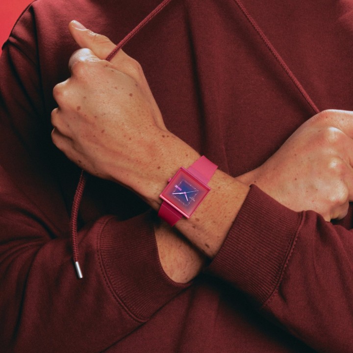 Bild von Swatch Squarely Berry