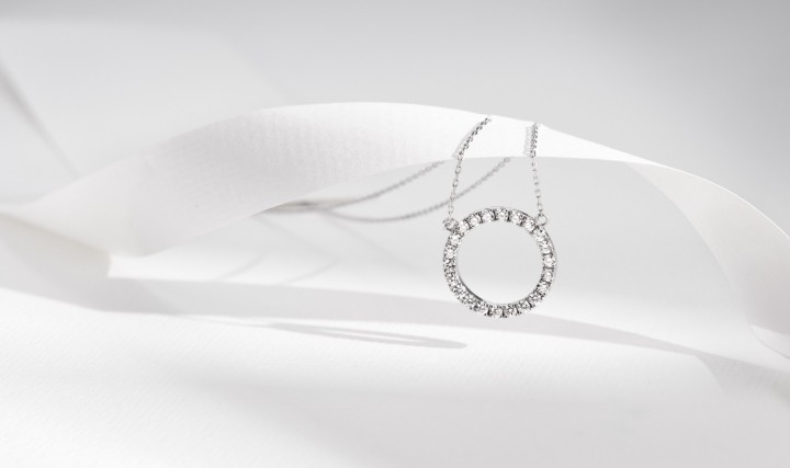 Bild von Halskette LOEE Pure aus Weißgold mit Diamanten
