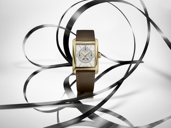 Bild von Frederique Constant Classics Carrée Calendar Moonphase