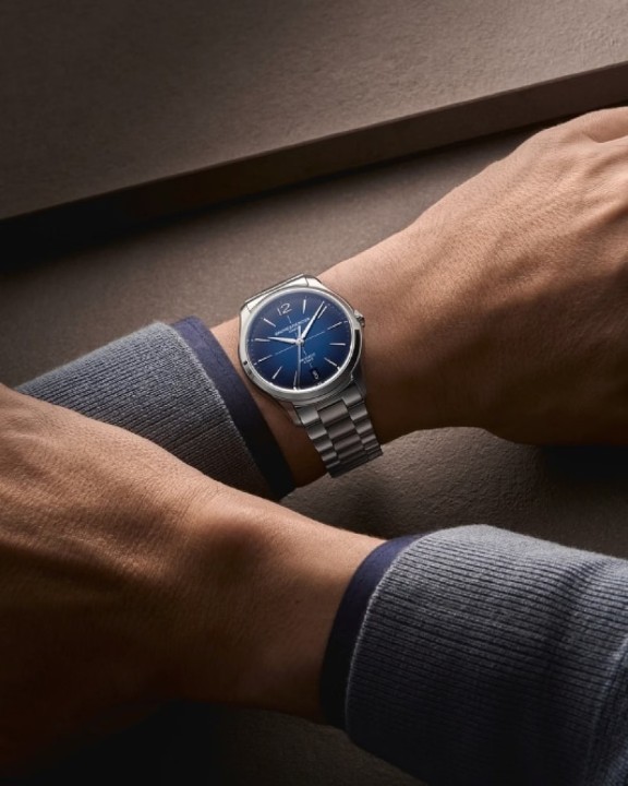 Bild von Baume & Mercier Clifton Baumatic