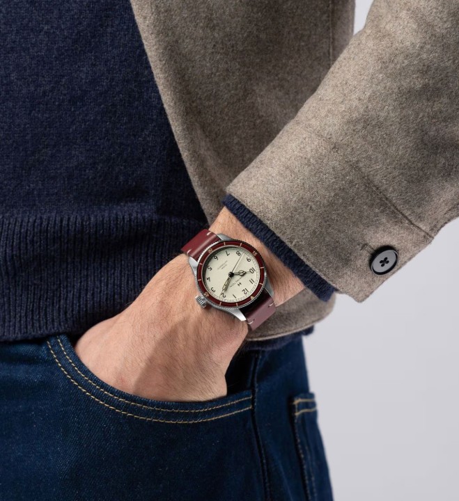 Bild von Hamilton Khaki Aviation Pilot Pioneer Auto