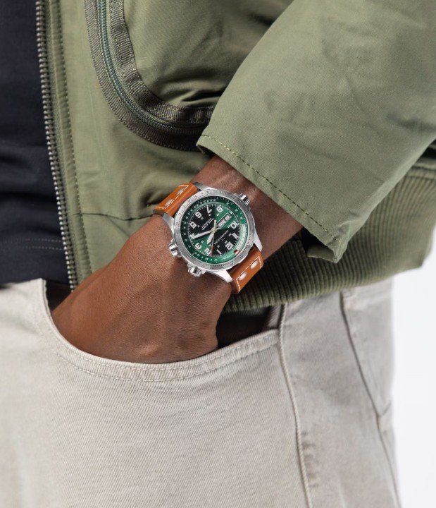 Bild von Hamilton Khaki Aviation X-Wind