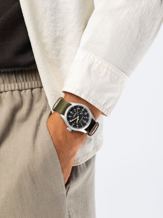 Bild von Hamilton Khaki Field Mechanical Power Reserve