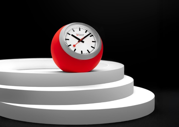 Bild von MONDAINE Globe Clock