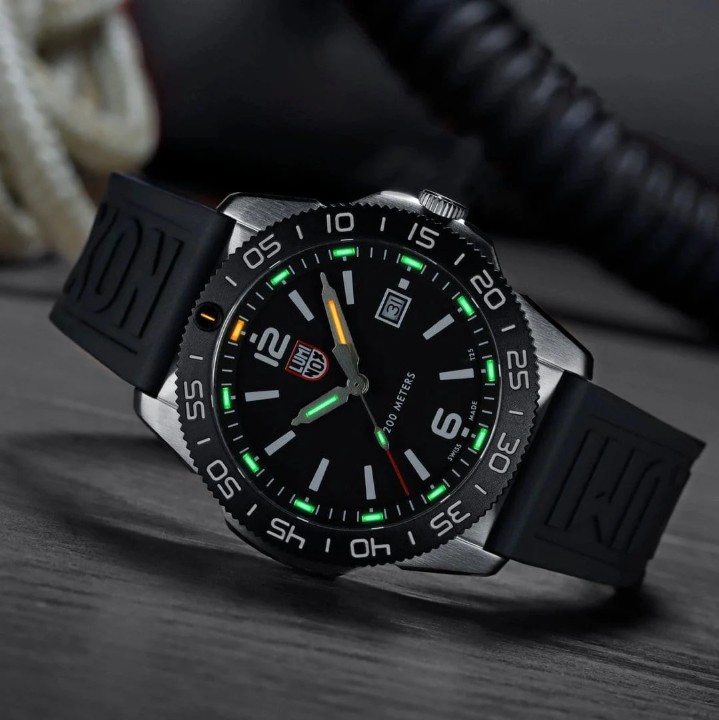 Bild von Luminox Pacific Diver 3120 Series