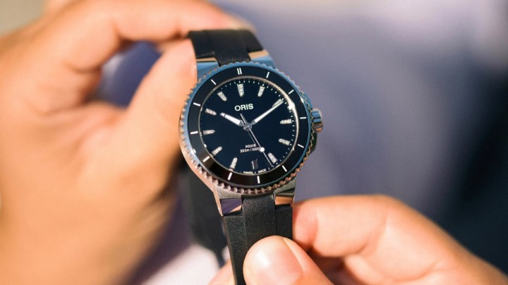 Bild von Oris Aquis Date Diamonds