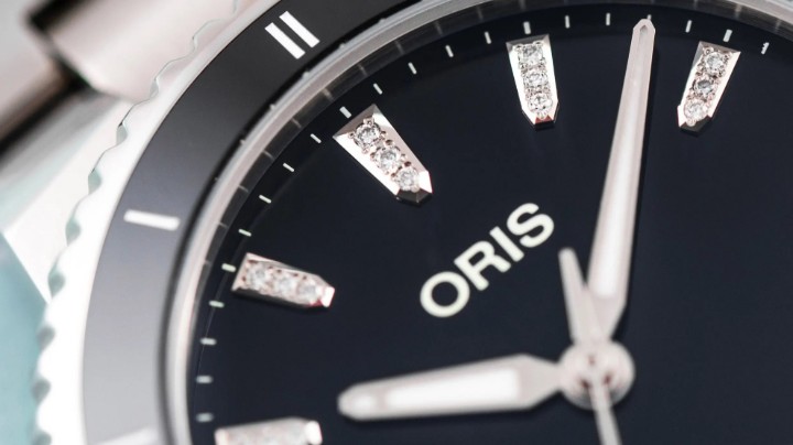 Bild von Oris Aquis Date Diamonds
