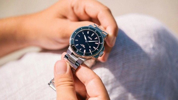 Bild von Oris Aquis Date Diamonds