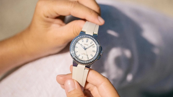 Bild von Oris Aquis Date Diamonds