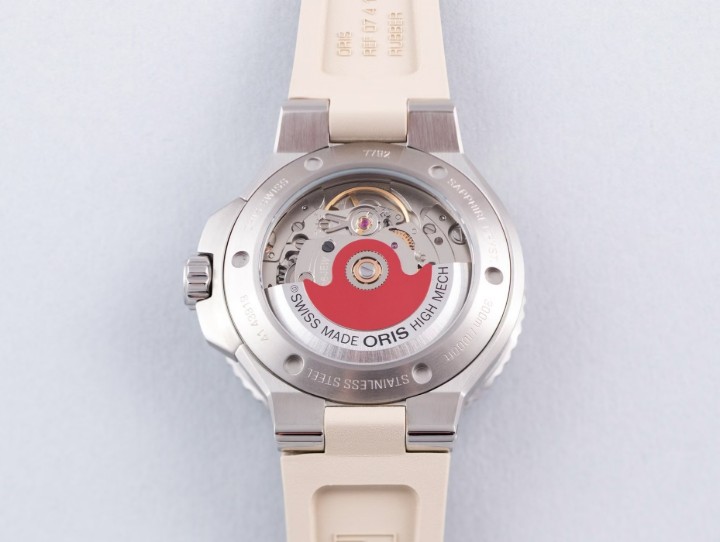 Bild von Oris Aquis Date Diamonds