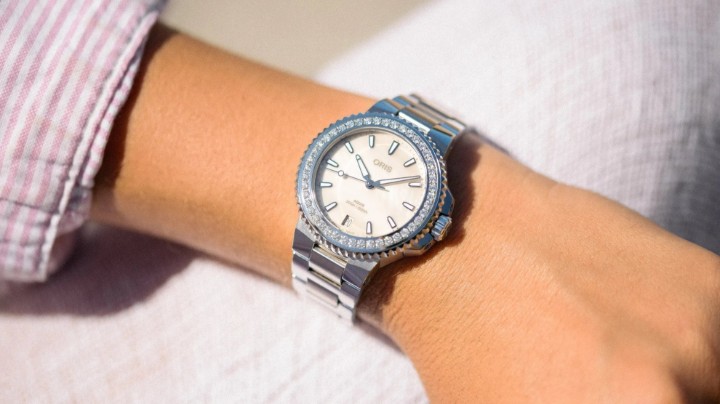 Bild von Oris Aquis Date Diamonds