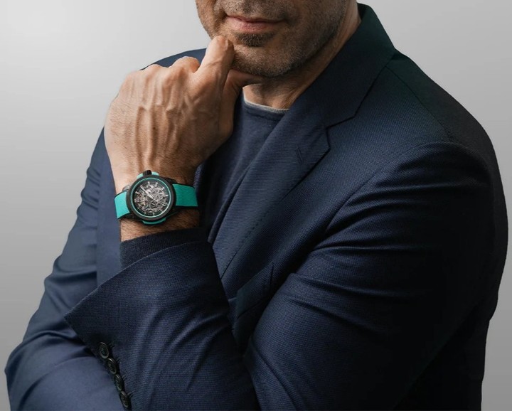 Bild von Norqain Independence Wild One Skeleton Turquoise