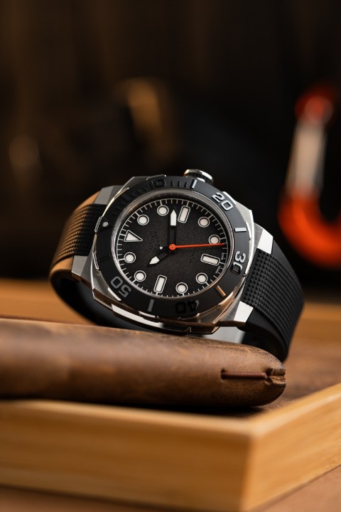 Bild von Alpina × TRTS Seastrong Diver Extreme Automatic Limited Edition