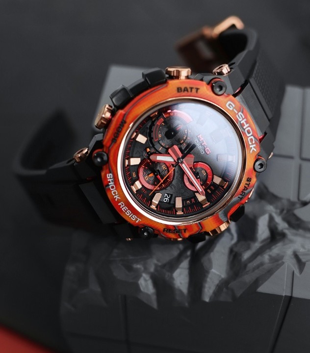 Bild von Casio G-Shock MT-G 40th Anniversary Flare Red