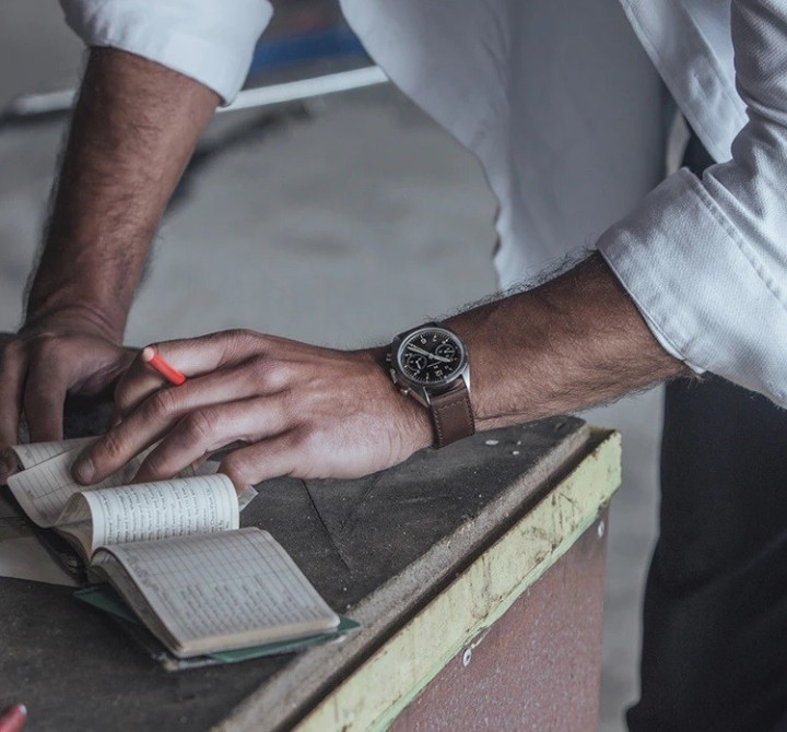 Bild von Hamilton Khaki Aviation Pioneer Mechanical Chrono