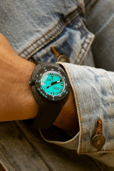 Bild von Doxa SUB 300 Carbon Aquamarine