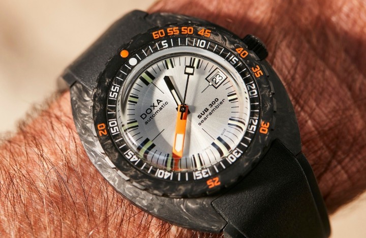 Bild von Doxa SUB 300 Carbon Searambler