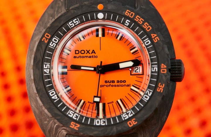 Bild von Doxa SUB 300 Carbon Professional