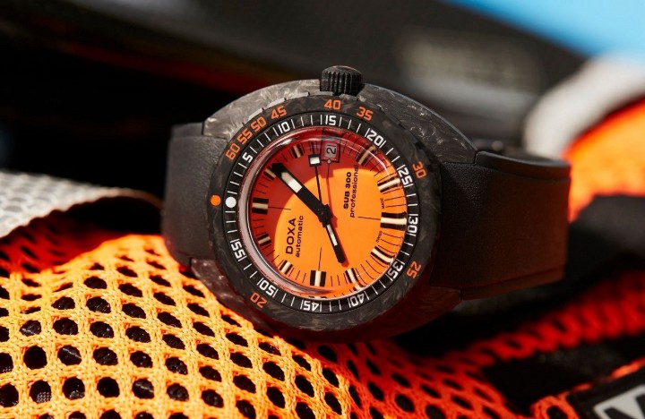 Bild von Doxa SUB 300 Carbon Professional