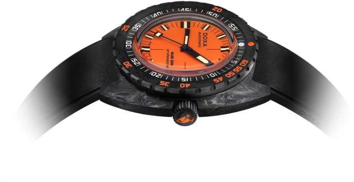 Bild von Doxa SUB 300 Carbon Professional