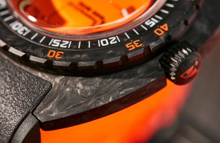 Bild von Doxa SUB 300 Carbon Professional