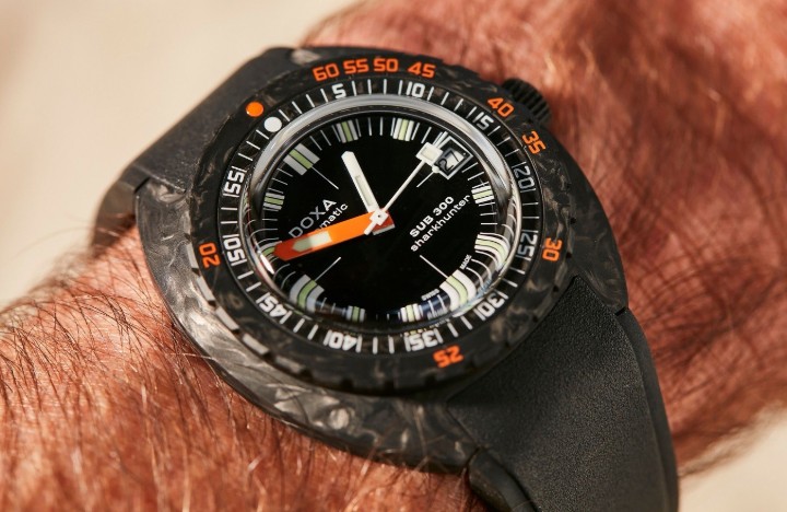 Bild von Doxa SUB 300 Carbon Sharkhunter