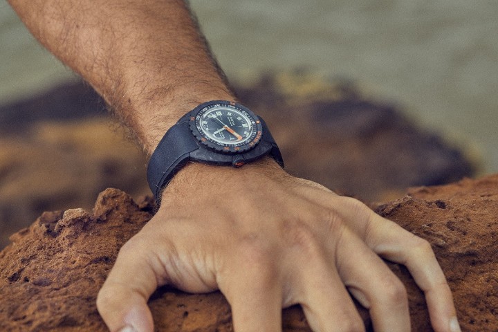 Bild von Doxa SUB 300 Carbon Sharkhunter