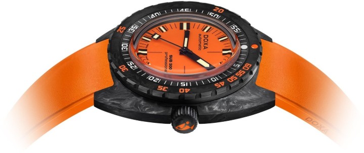 Bild von Doxa SUB 300 Carbon Professional
