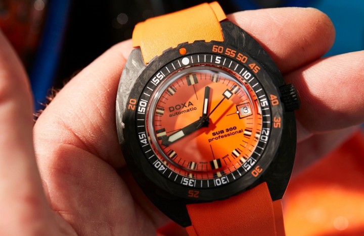 Bild von Doxa SUB 300 Carbon Professional