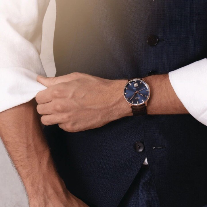 Bild von Mido Commander Big Date