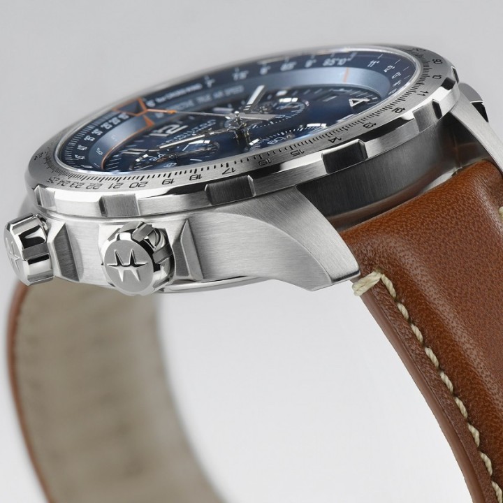Bild von Hamilton Khaki Aviation X-Wind GMT Chrono Quartz