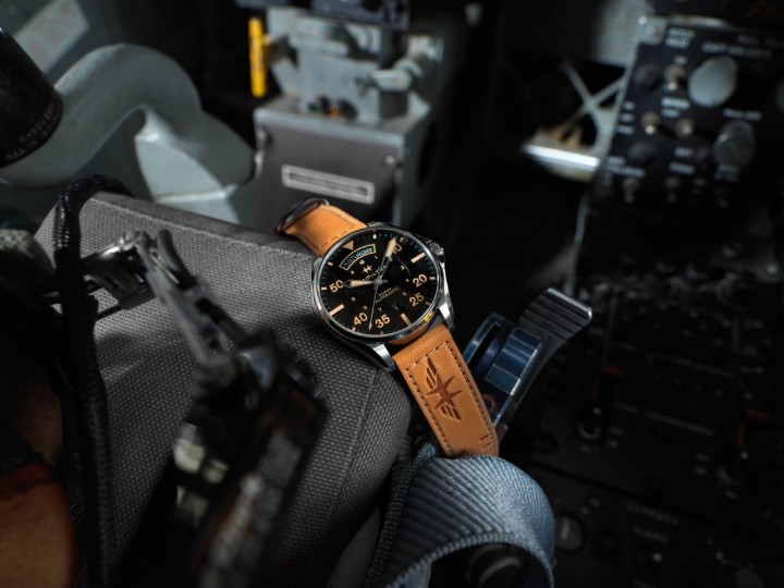 Bild von Hamilton Khaki Aviation Pilot Day Date