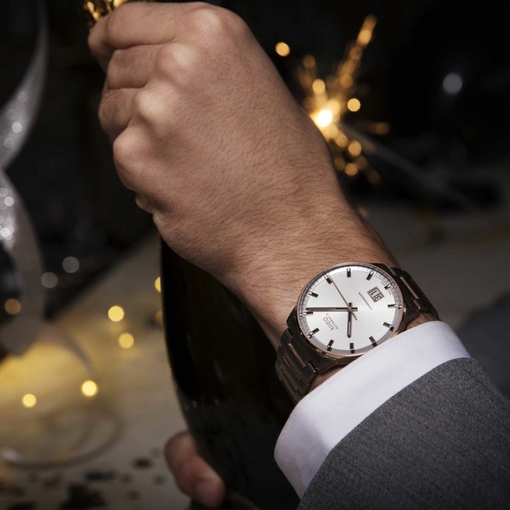 Bild von Mido Commander Big Date