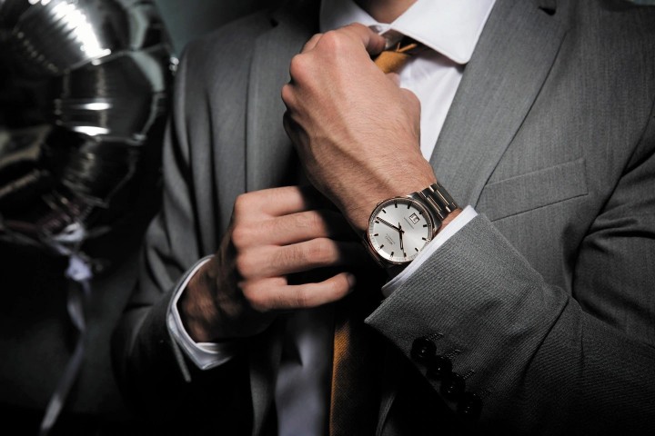 Bild von Mido Commander Big Date