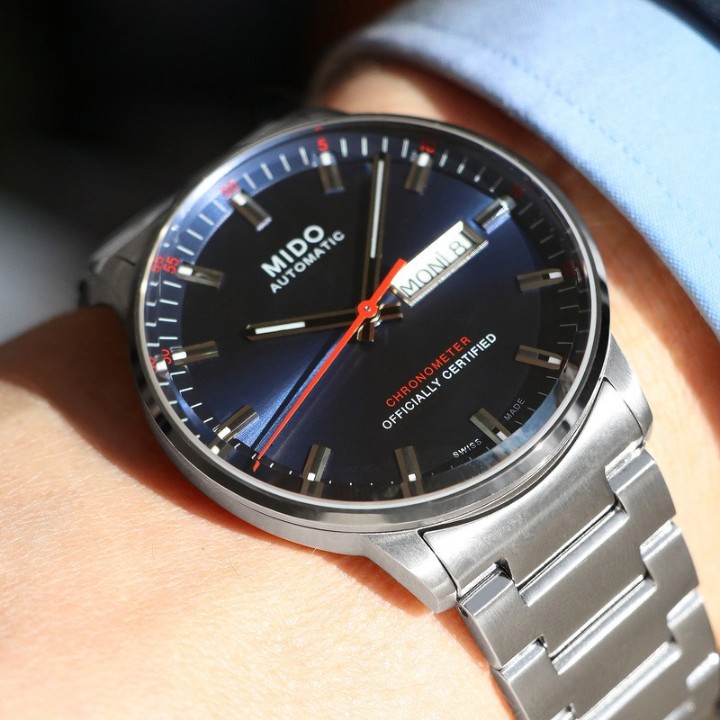 Bild von Mido Commander II Chronometer