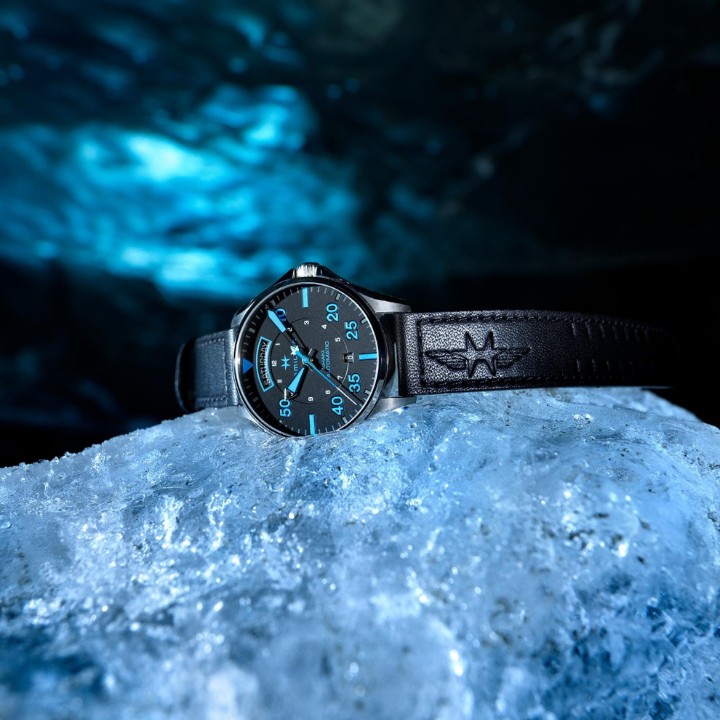 Bild von Hamilton Khaki Aviation Pilot Day Date Air Zermatt