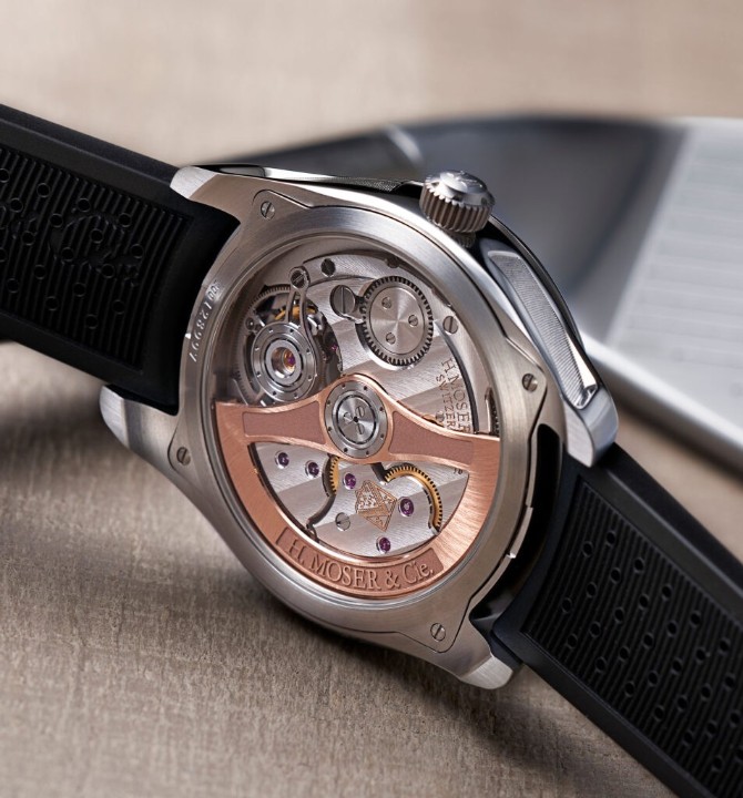Bild von H. Moser & Cie Pioneer Tourbillon Arctic Blue