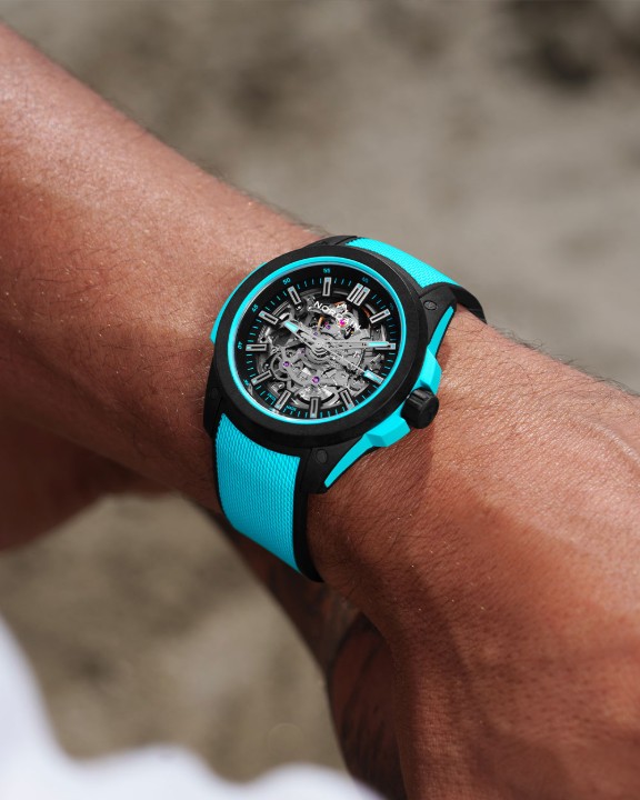 Bild von Norqain Independence Wild One Skeleton Turquoise