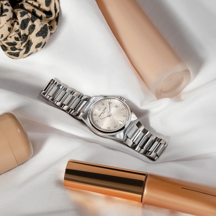 Bild von Frederique Constant Highlife Ladies Quartz