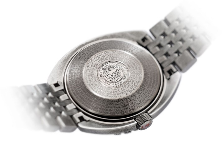 Bild von Doxa SUB 300T Clive Cussler Edition