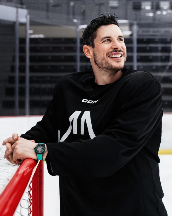 Bild von Norqain Independence Wild One Skeleton Turquoise