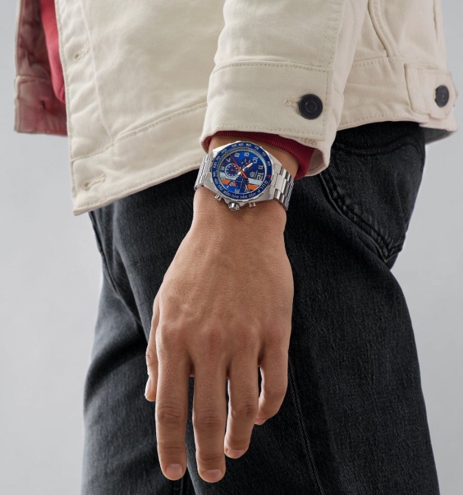 Bild von Tag Heuer Formula 1 Chronograph x Gulf Special Edition